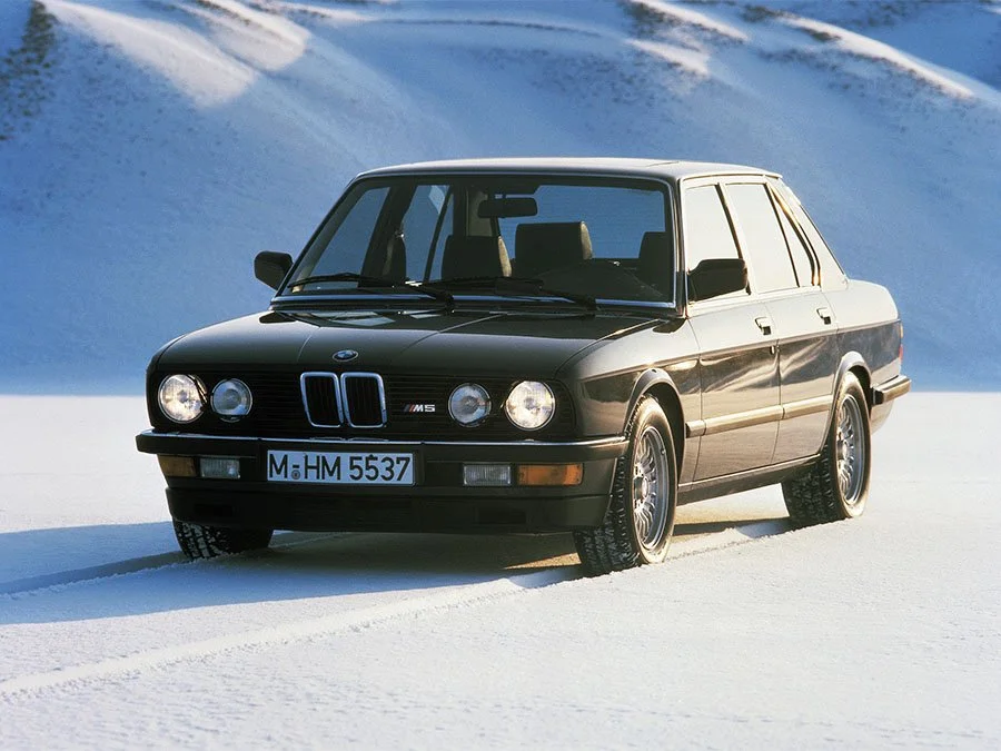 Mページ　e28 1988 BMW M5 5-Speed | Beverly Hills Car Club
